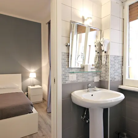 Le Piazze Di Panzió